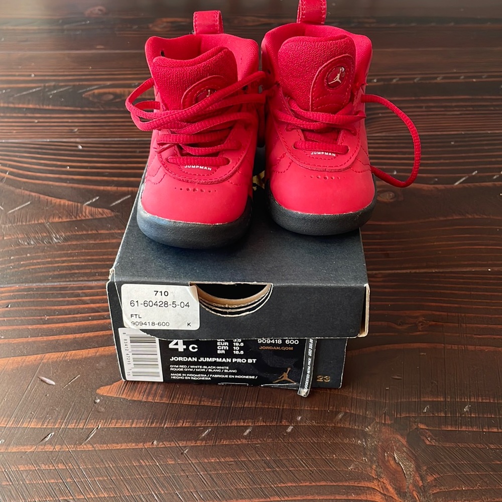 Jordan Jumpman Pro sneaks. Baby size 4c.